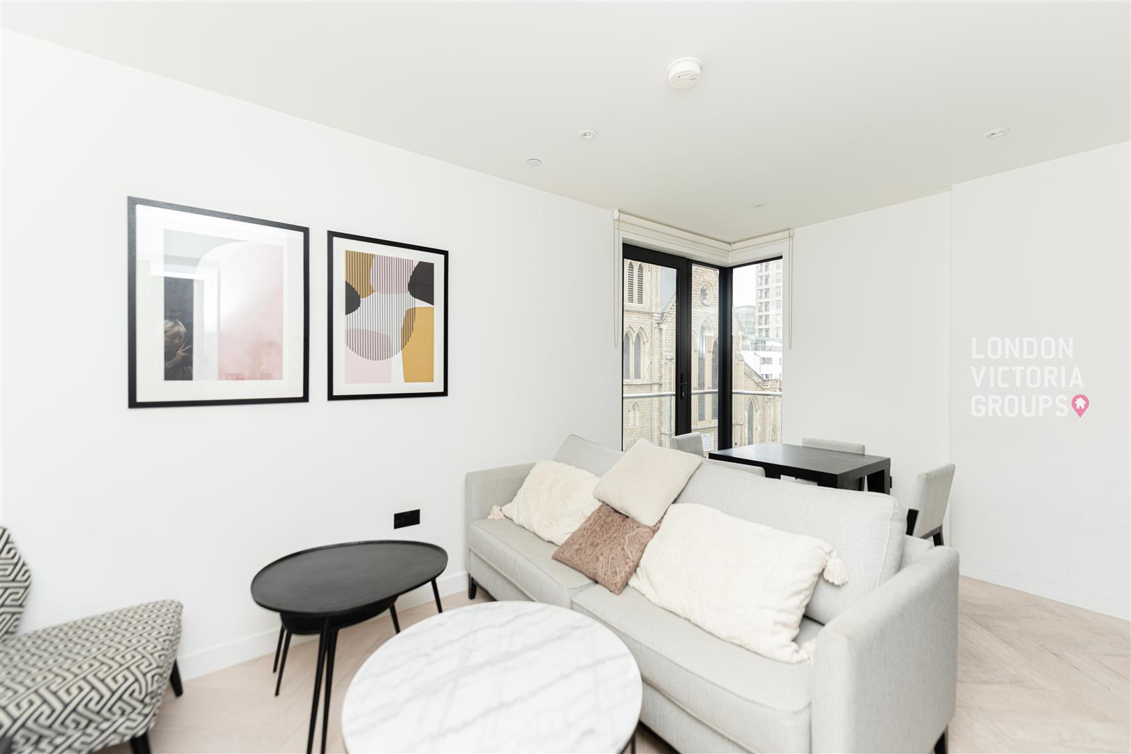 2 bed property in 12 Dock Street, London